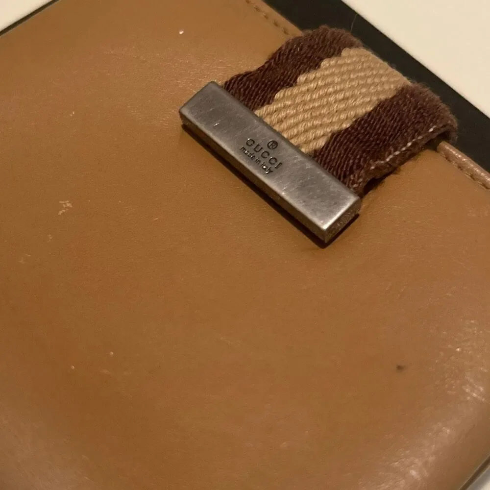 Gucci Compact Bifold Wallet Camel Tan Leather Stripe Flap Neutral Luxury Preppy